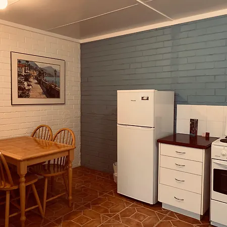 Guildford River Retreat-2